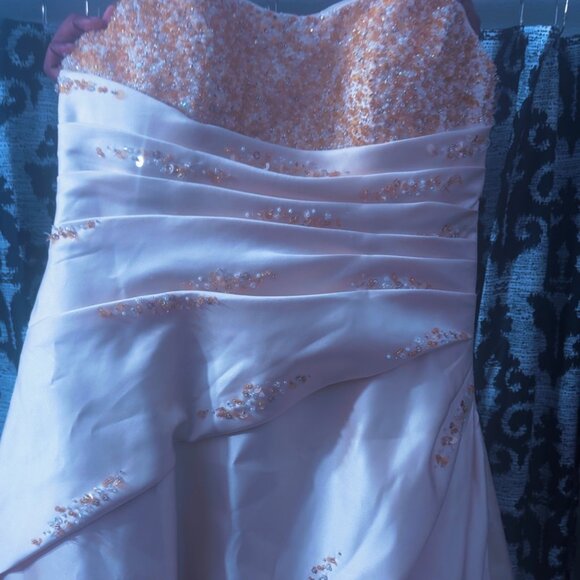 Alfred angelo wedding gown - Picture 1 of 9